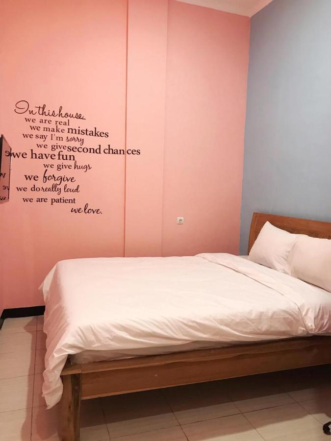 Roomz Budget Residence Semarang Exterior foto